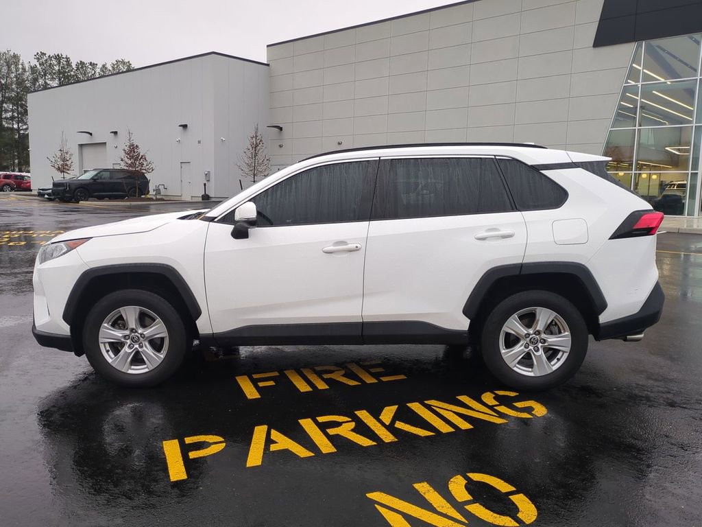 Used 2021 Toyota RAV4 XLE image 7