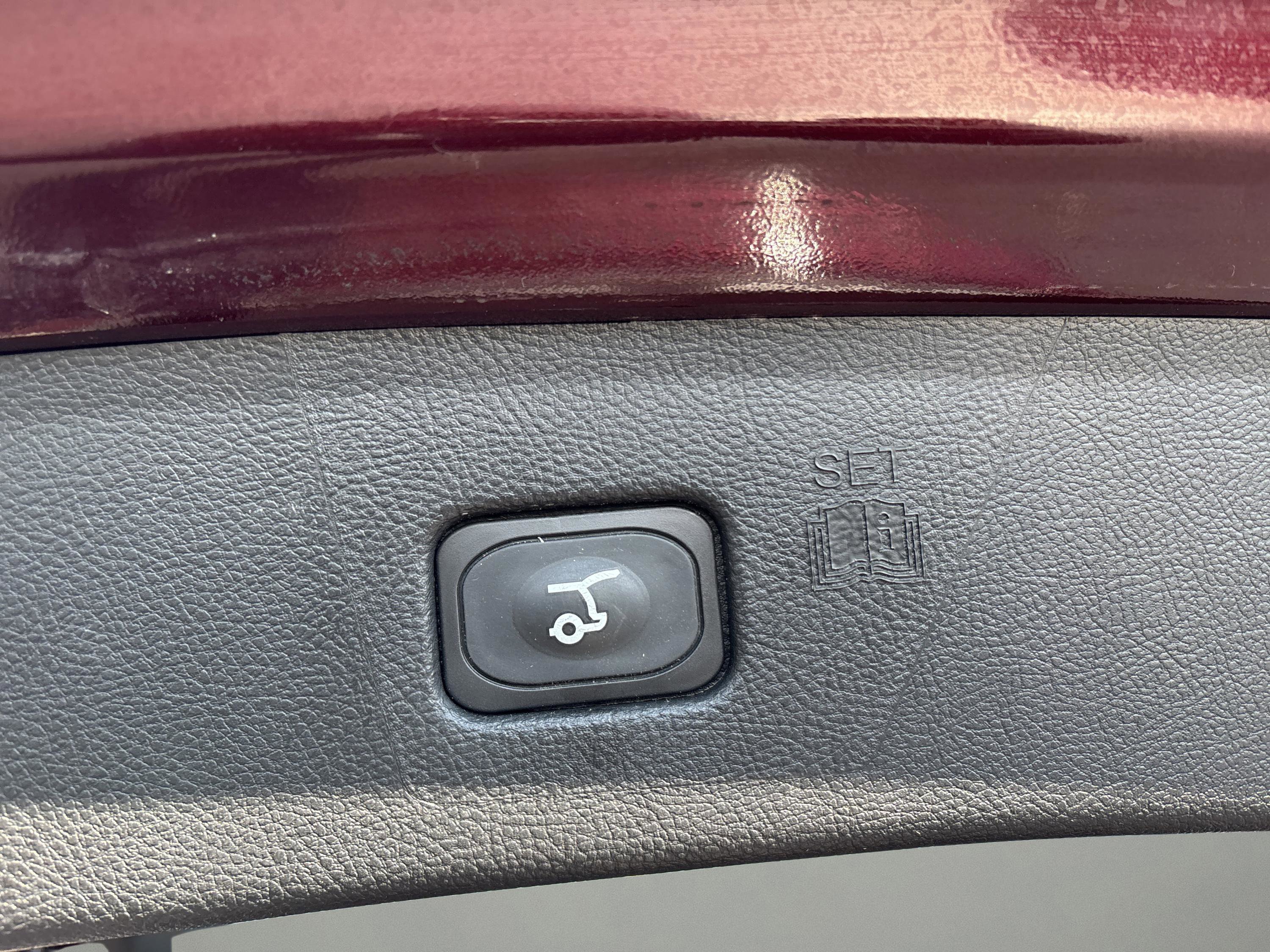 Used 2024 Ford Edge ST-Line image 17