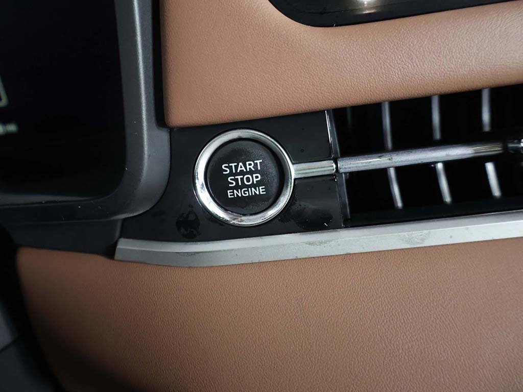 New 2026 Mitsubishi Outlander SEL image 46