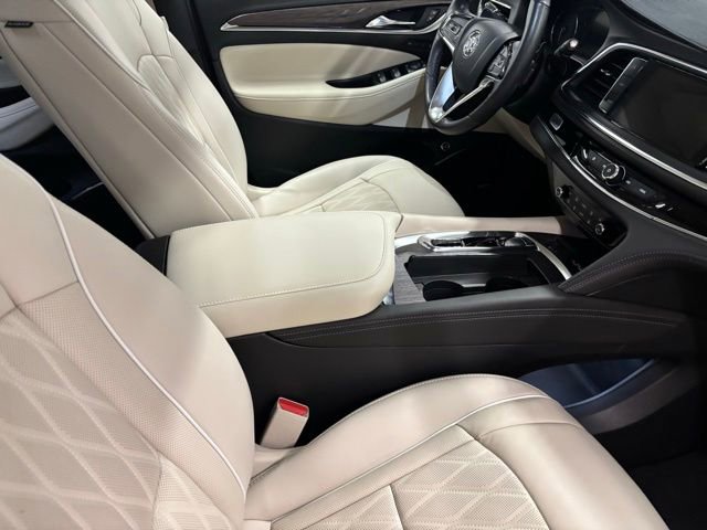 Used 2024 Buick Enclave Avenir w/ Avenir Technology Package AWD/4WD image 21