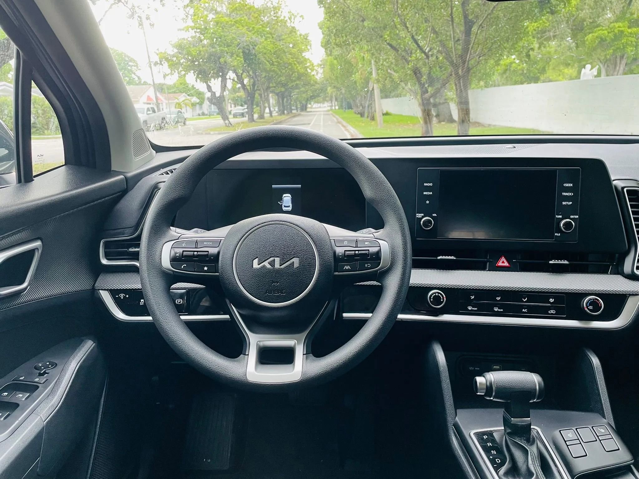 Used 2023 Kia Sportage LX image 12