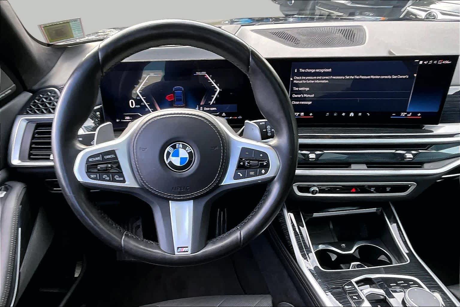 Used 2025 BMW X7 xDrive40i w/ M Sport Package AWD/4WD image 6