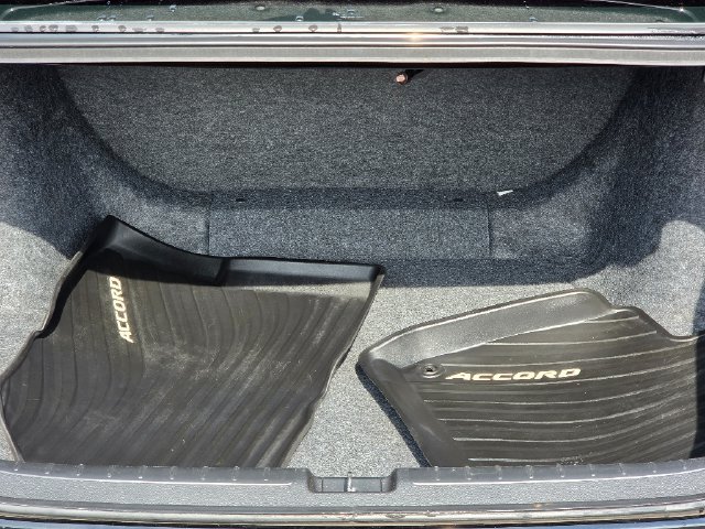 Used 2022 Honda Accord LX image 17