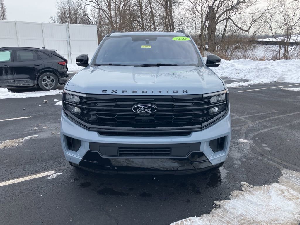 Used 2025 Ford Expedition Max Platinum w/ Stealth Performance Package image 2