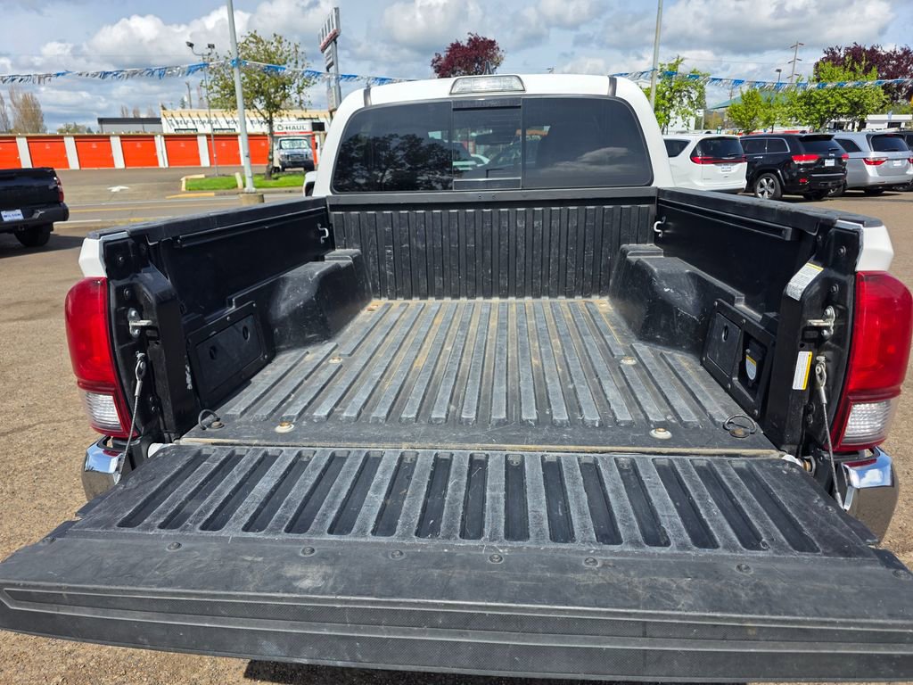 Used 2018 Toyota Tacoma TRD Off-Road image 21