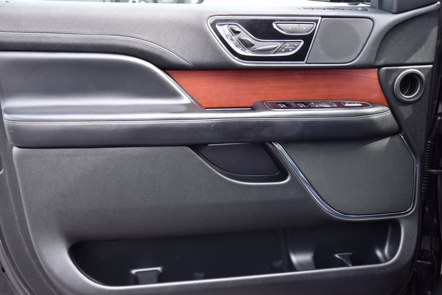 Used 2020 Lincoln Navigator Reserve RWD image 23