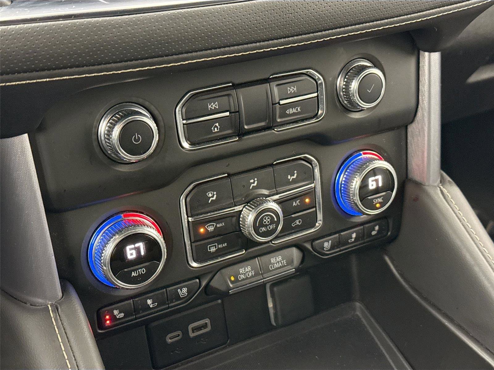 Used 2024 GMC Yukon XL SLT image 23