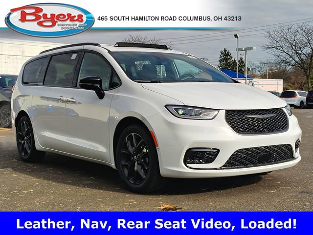 New 2026 Chrysler Pacifica Limited w/ Uconnect Theater Family Group