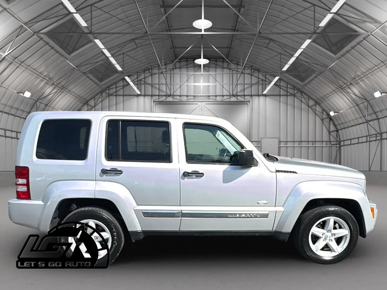 Used 2012 Jeep Liberty Sport AWD/4WD image 8
