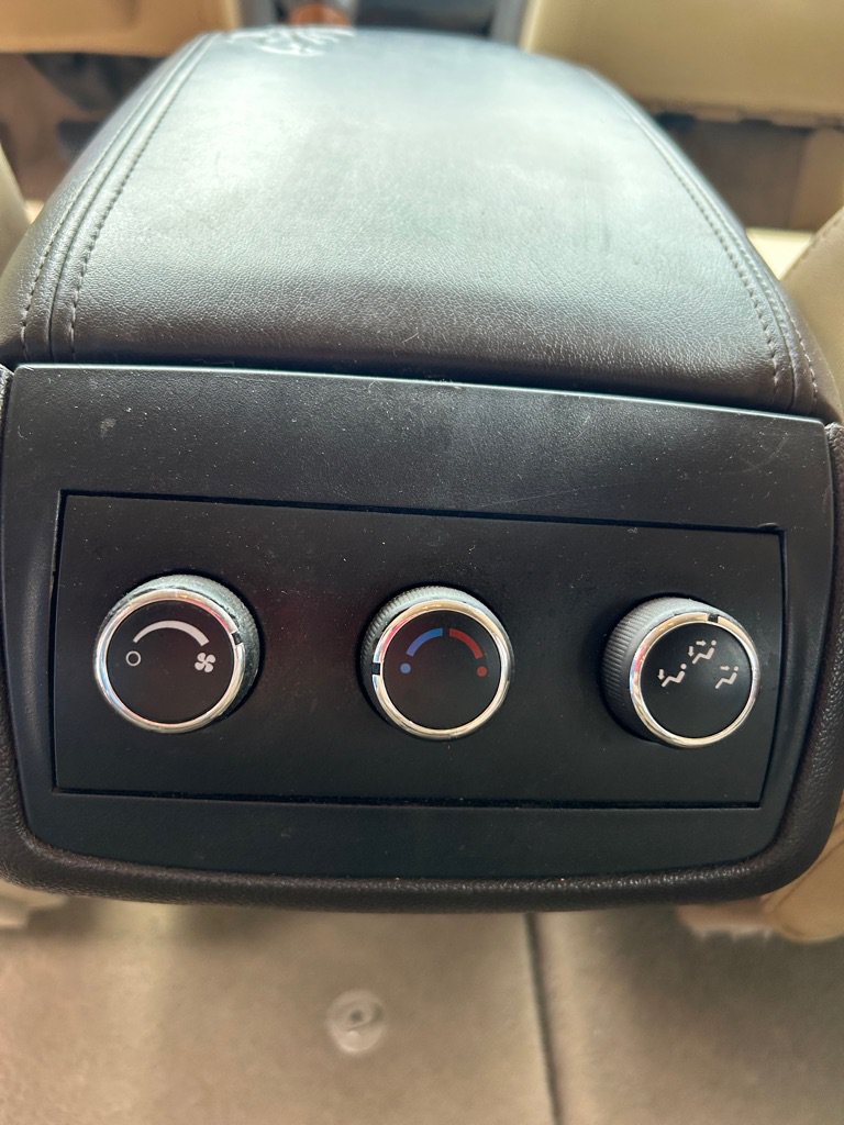 Used 2011 Buick Enclave CXL AWD/4WD image 12