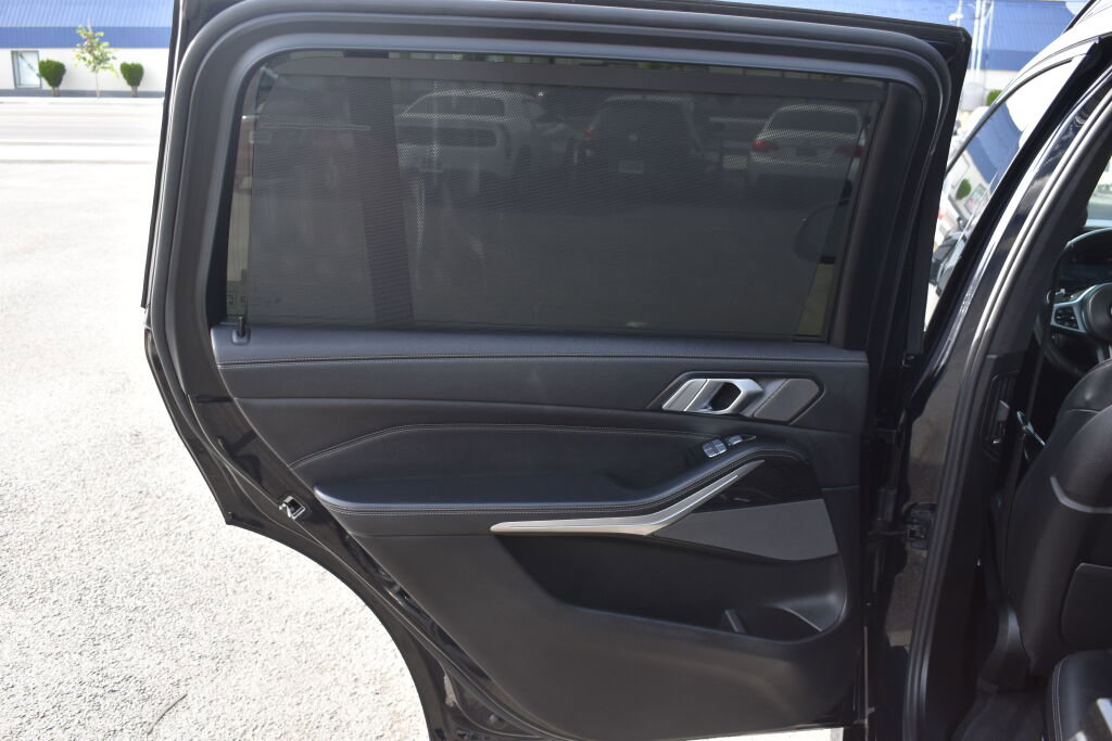 Used 2019 BMW X7 xDrive50i w/ M Sport Package image 25