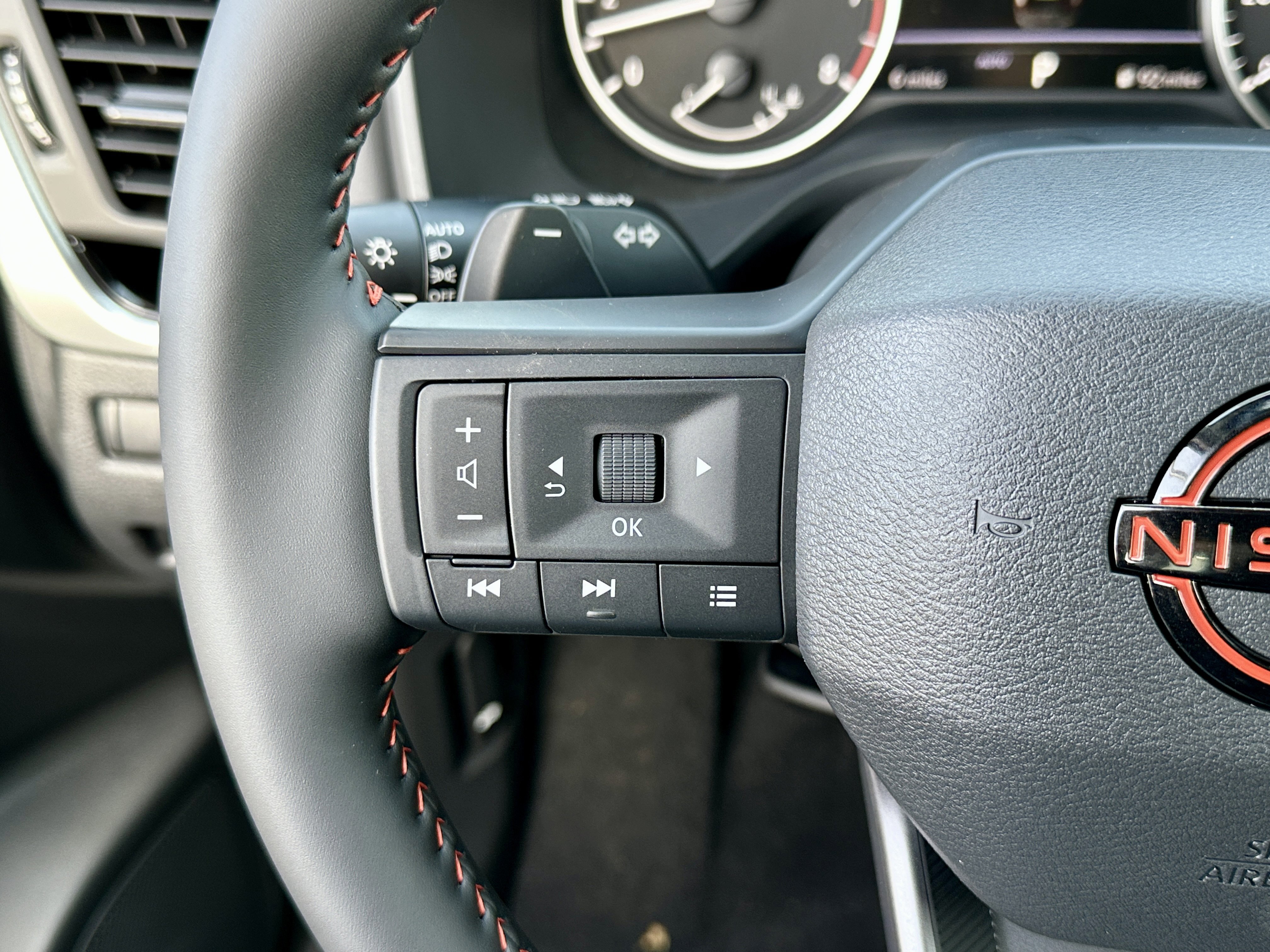 New 2026 Nissan Rogue SV AWD/4WD image 22