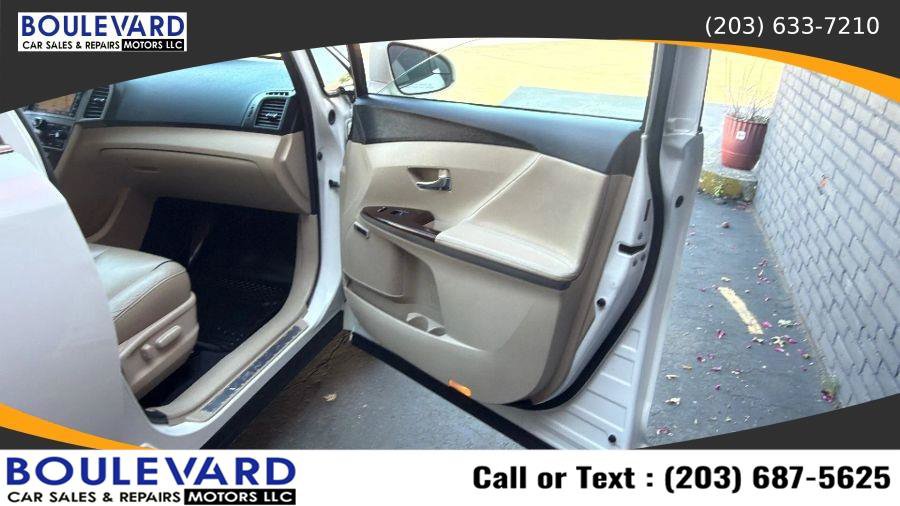 Used 2013 Toyota Venza Limited AWD/4WD image 35