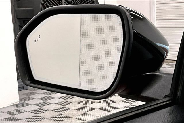 Used 2025 Ford Explorer Platinum w/ Ultimate Package image 34