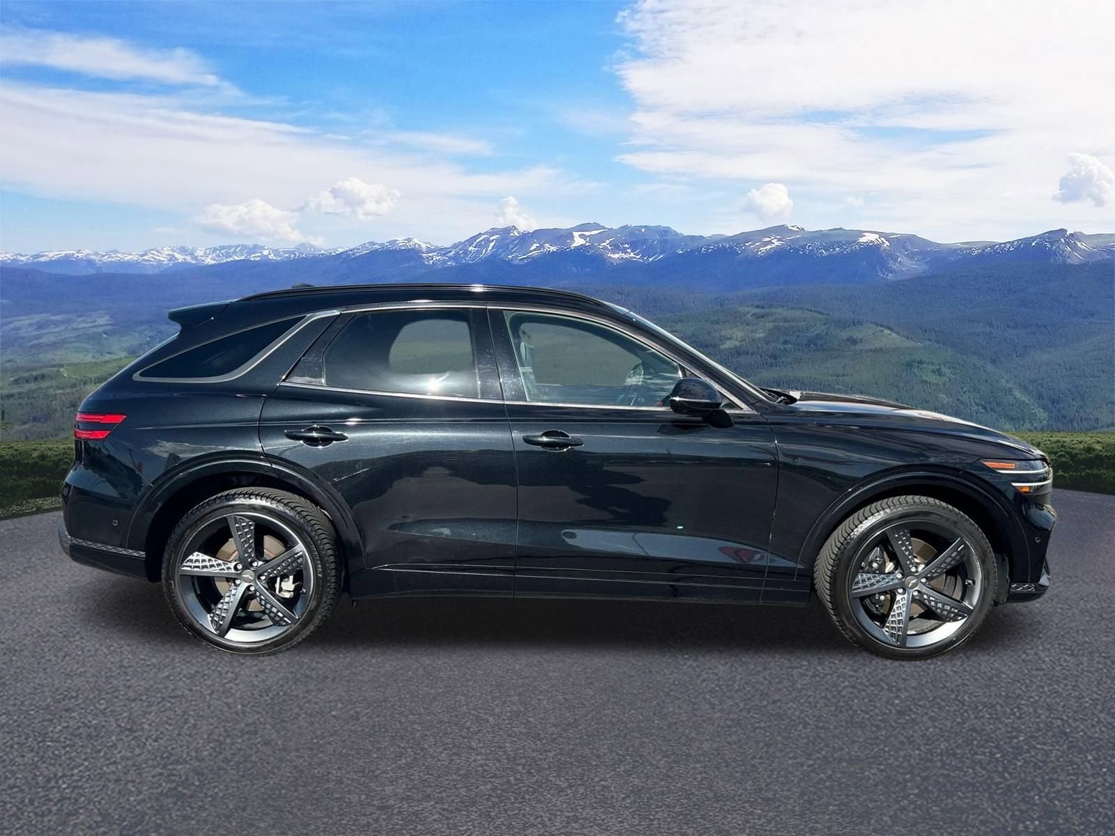 Used 2022 Genesis GV70 3.5T Sport w/ Sport Prestige Package AWD/4WD image 7