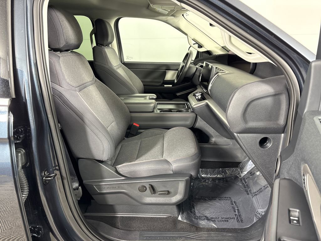 Certified 2025 Ford Expedition Max Active RWD image 8