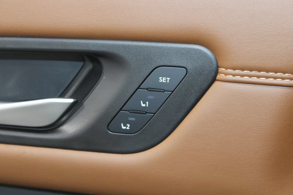 Used 2026 Nissan Pathfinder Platinum AWD/4WD image 42