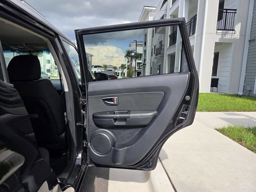 Used 2011 Kia Soul + w/ Audio Pkg FWD image 37