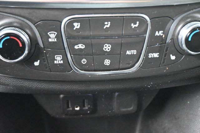 Used 2021 Chevrolet Traverse LT FWD image 31