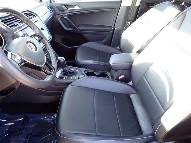 Used 2021 Volkswagen Tiguan SE R-Line image 12