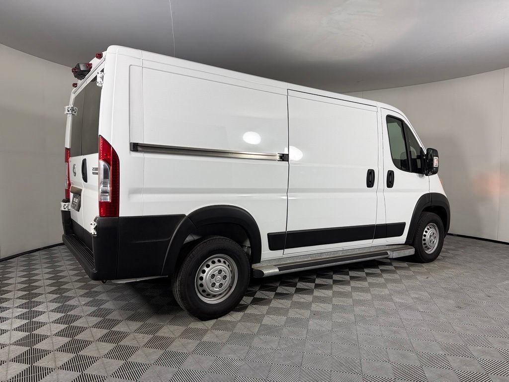 Used 2025 RAM ProMaster 2500 w/ U-Haul Equipment Group FWD image 8