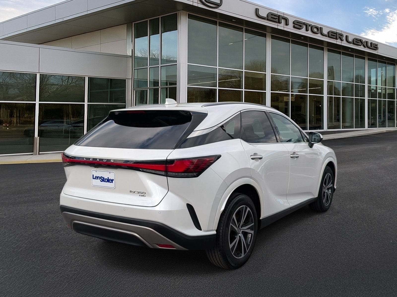 Used 2024 Lexus RX 350 Premium w/ Accessory Package (Z1) AWD/4WD image 3
