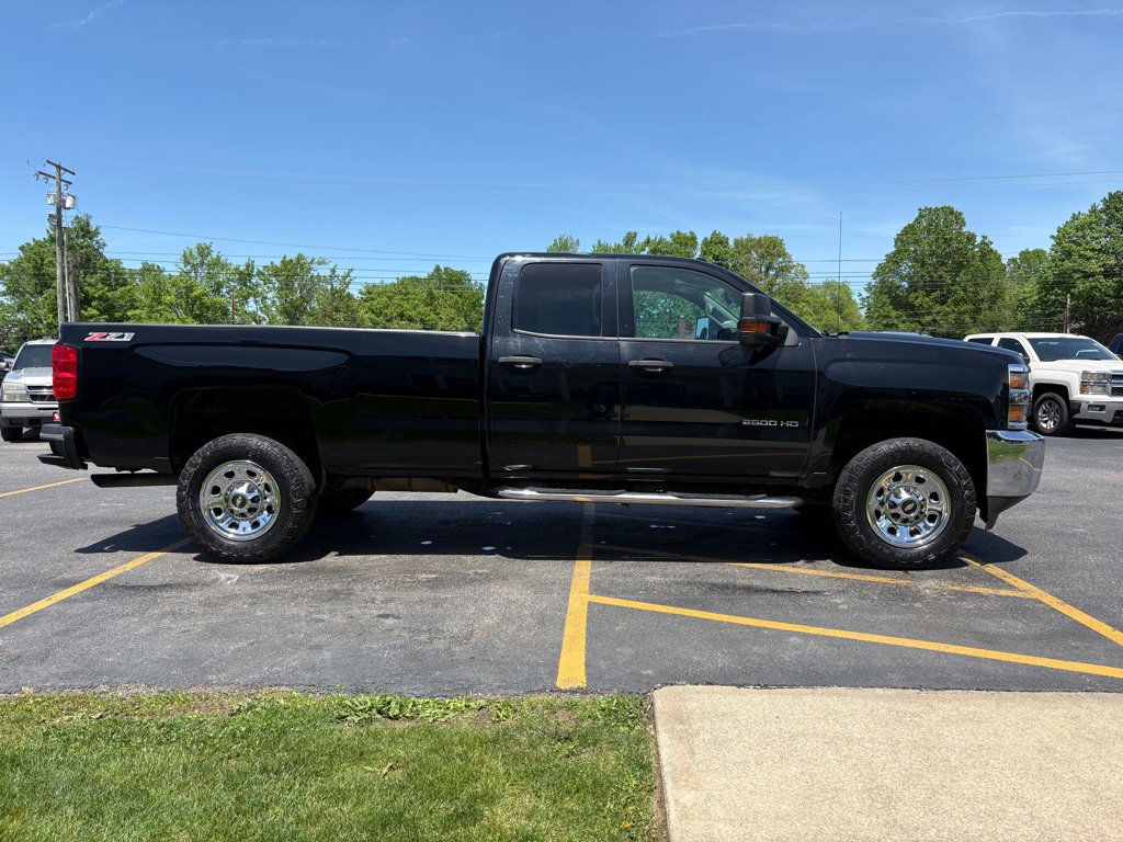 Used 2017 Chevrolet Silverado 2500 W/T w/ WT Convenience Package AWD/4WD image 5