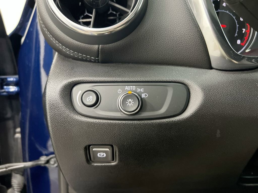 Used 2022 Chevrolet Blazer LT image 18