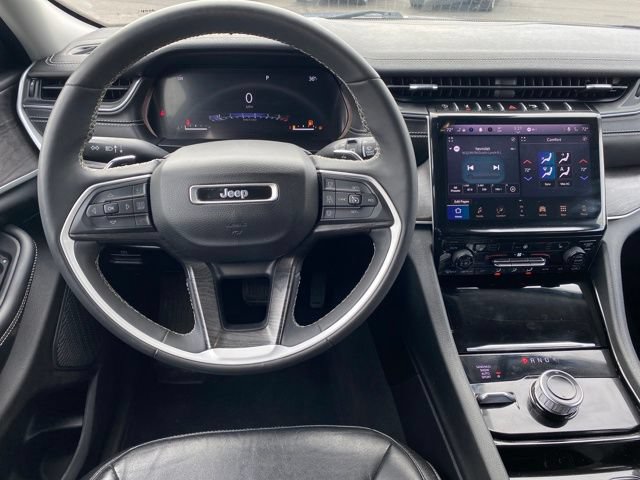 Used 2023 Jeep Grand Cherokee Limited AWD/4WD image 7