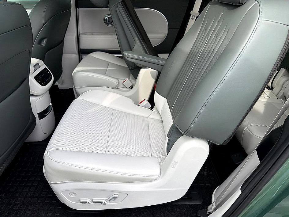 New 2026 Hyundai Ioniq 9 Calligraphy image 7