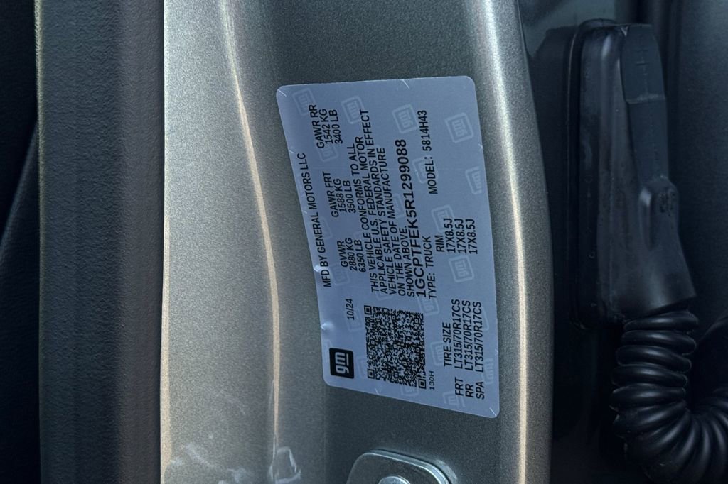 Certified 2024 Chevrolet Colorado ZR2 w/ ZR2 Bison Edition AWD/4WD image 35