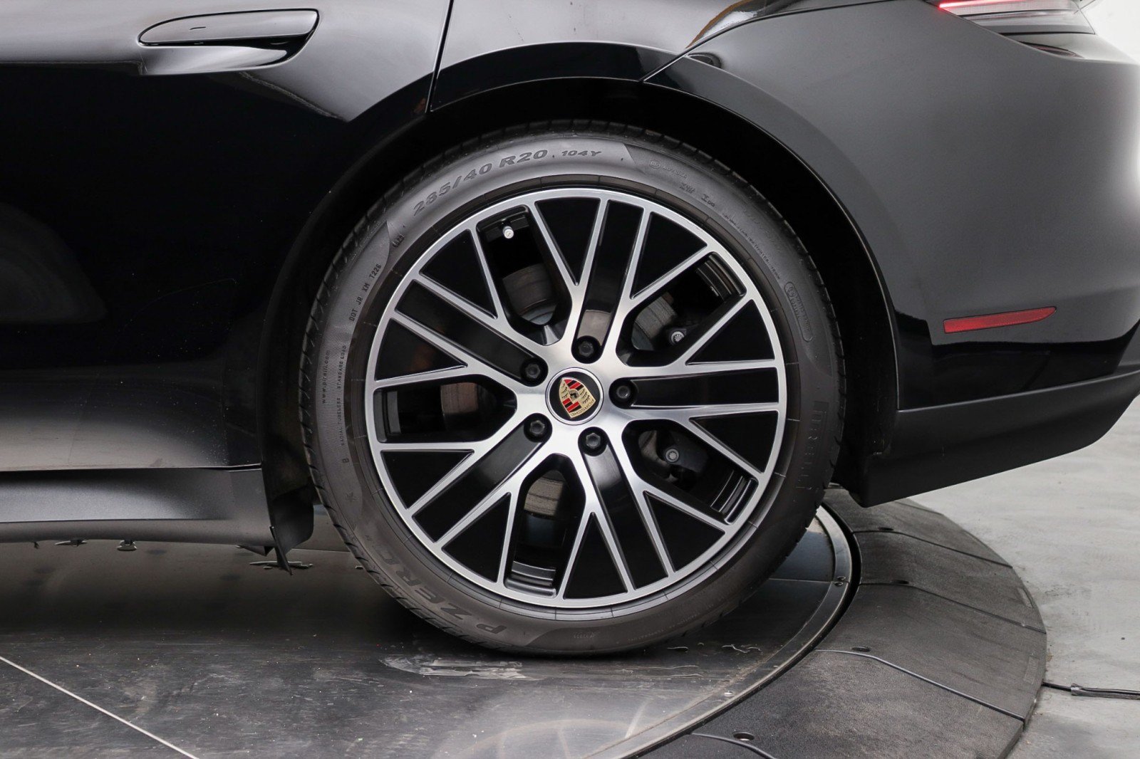 Used 2022 Porsche Taycan RWD image 12