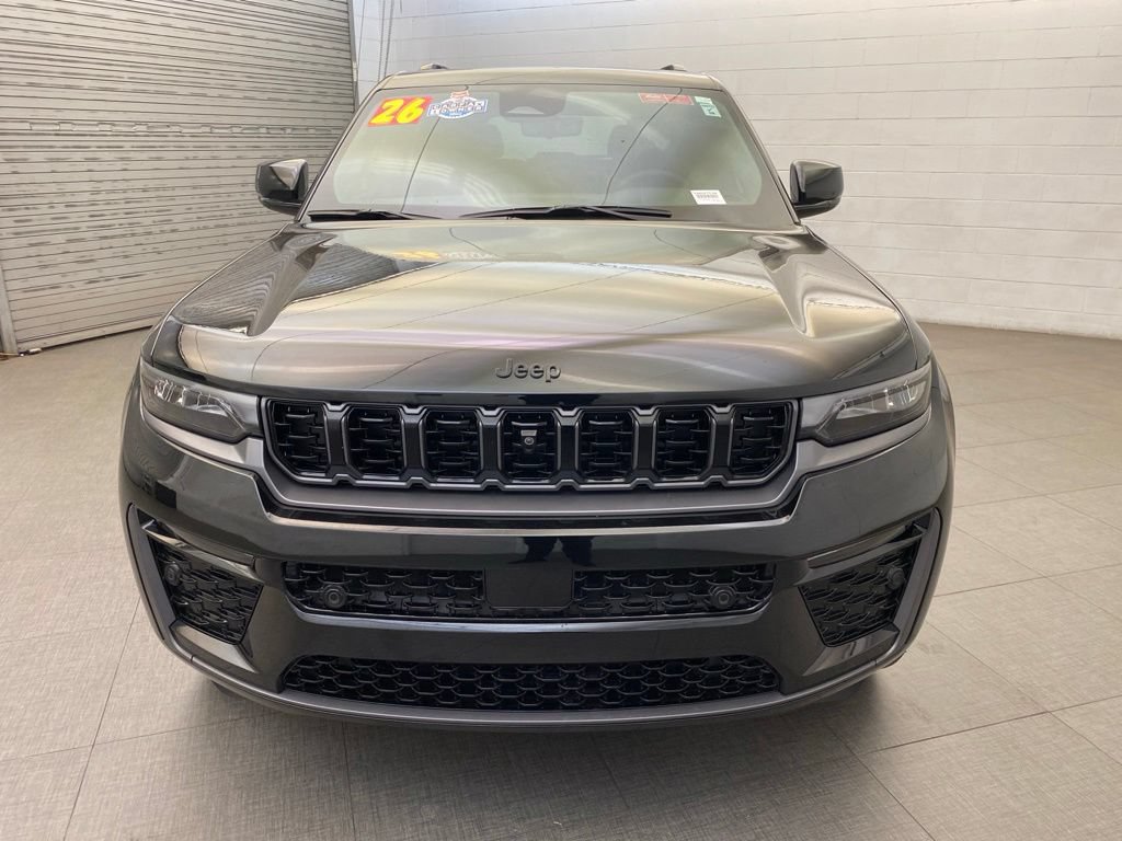 Certified 2026 Jeep Grand Cherokee Limited AWD/4WD image 3