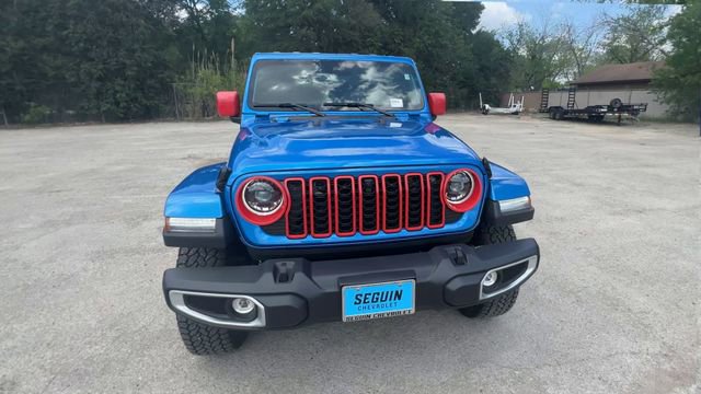 Used 2025 Jeep Wrangler Unlimited Sahara w/ Safety Group AWD/4WD image 3