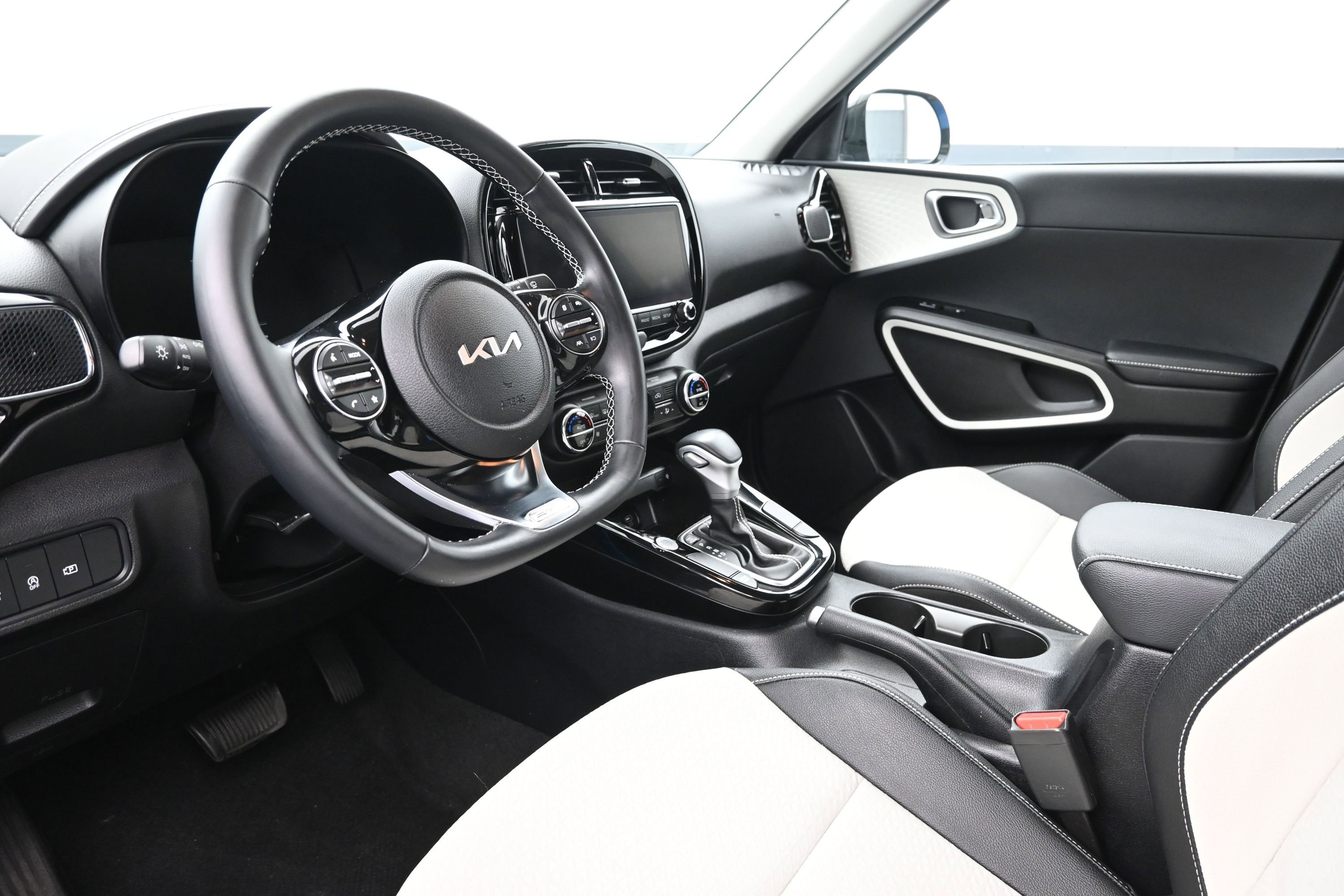 Used 2024 Kia Soul GT-Line FWD image 10