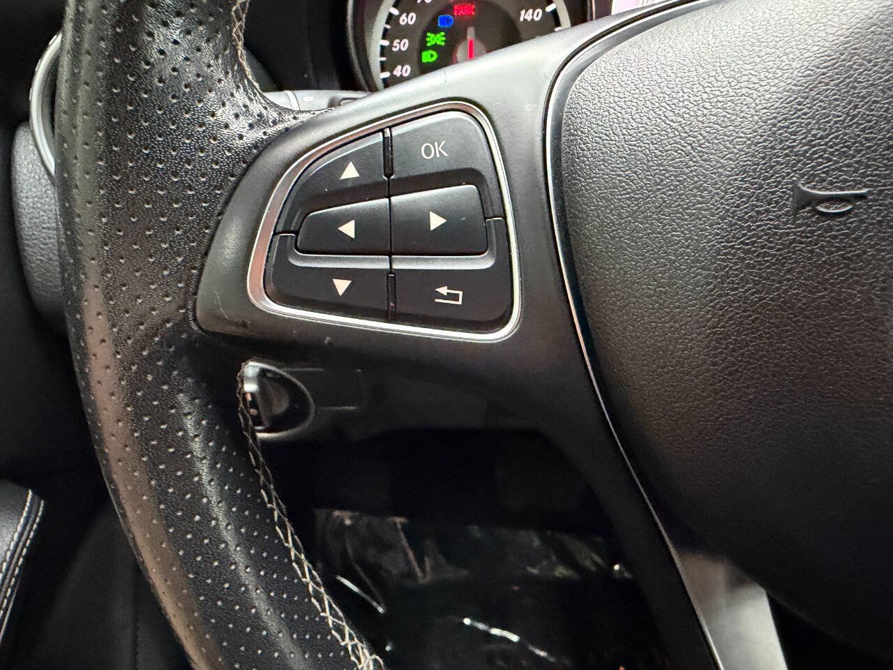 Used 2017 Mercedes-Benz GLA 250 4MATIC image 23