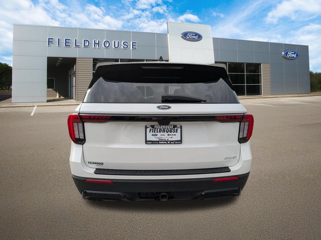 Used 2025 Ford Explorer ST-Line w/ ST-Line Street Pack AWD/4WD image 18