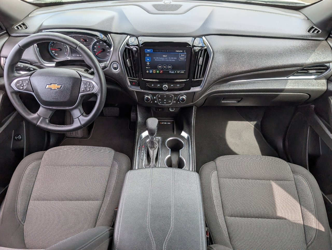 Used 2023 Chevrolet Traverse LT image 4