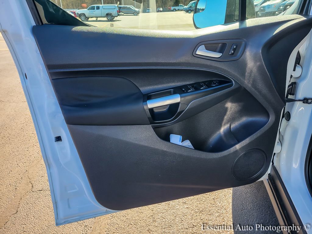 Used 2017 Ford Transit Connect XLT image 17