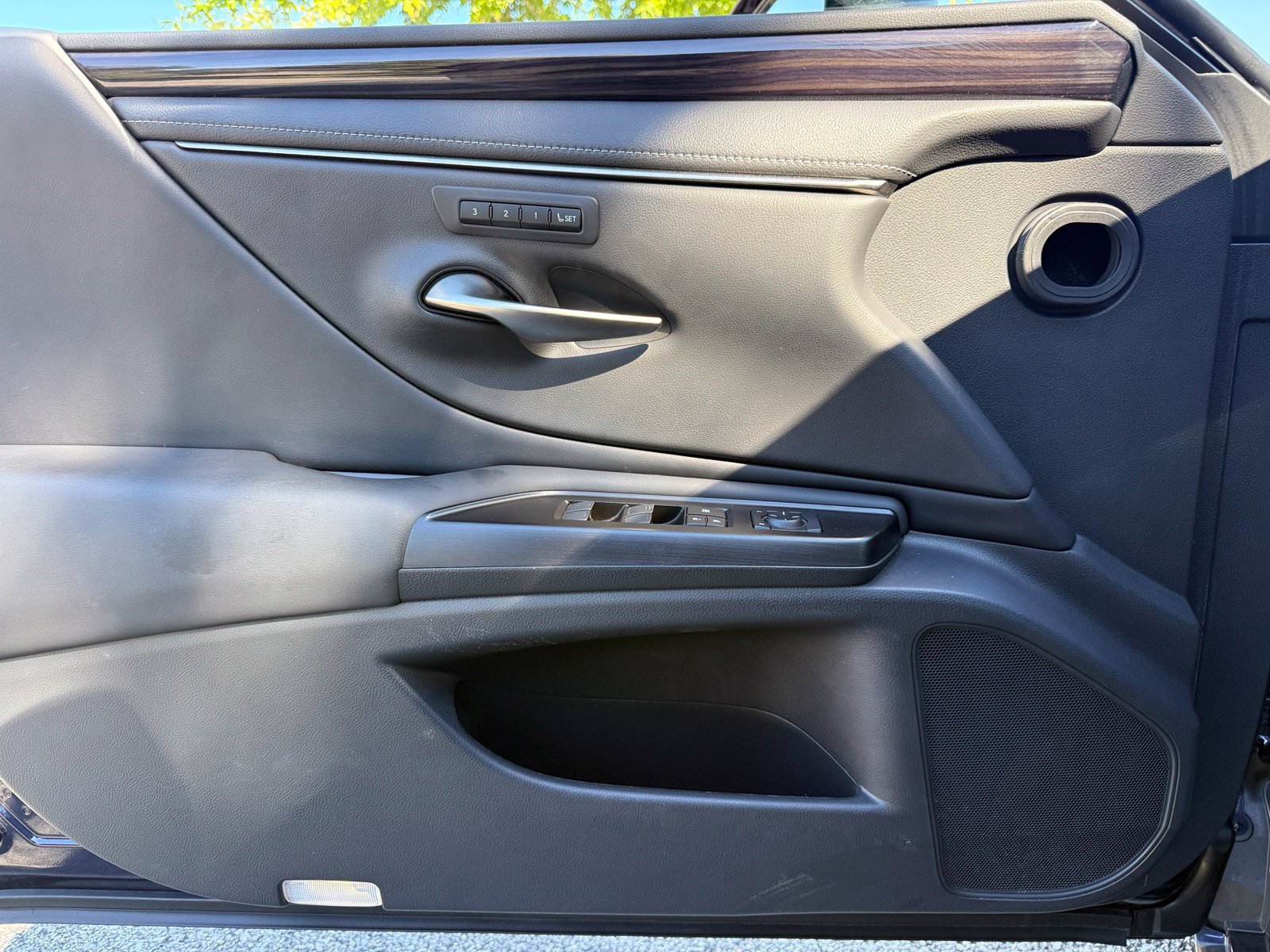 Used 2019 Lexus ES 350 w/ Premium Package FWD image 40