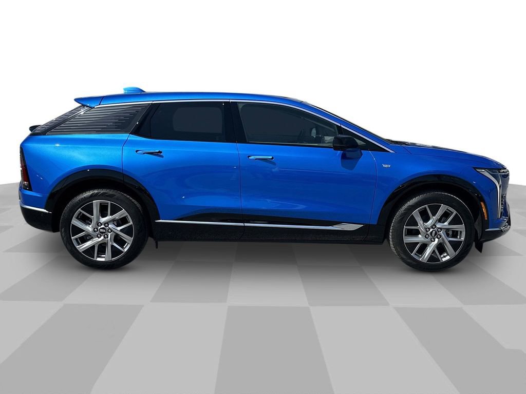 New 2025 Cadillac Optiq Luxury 1 image 8