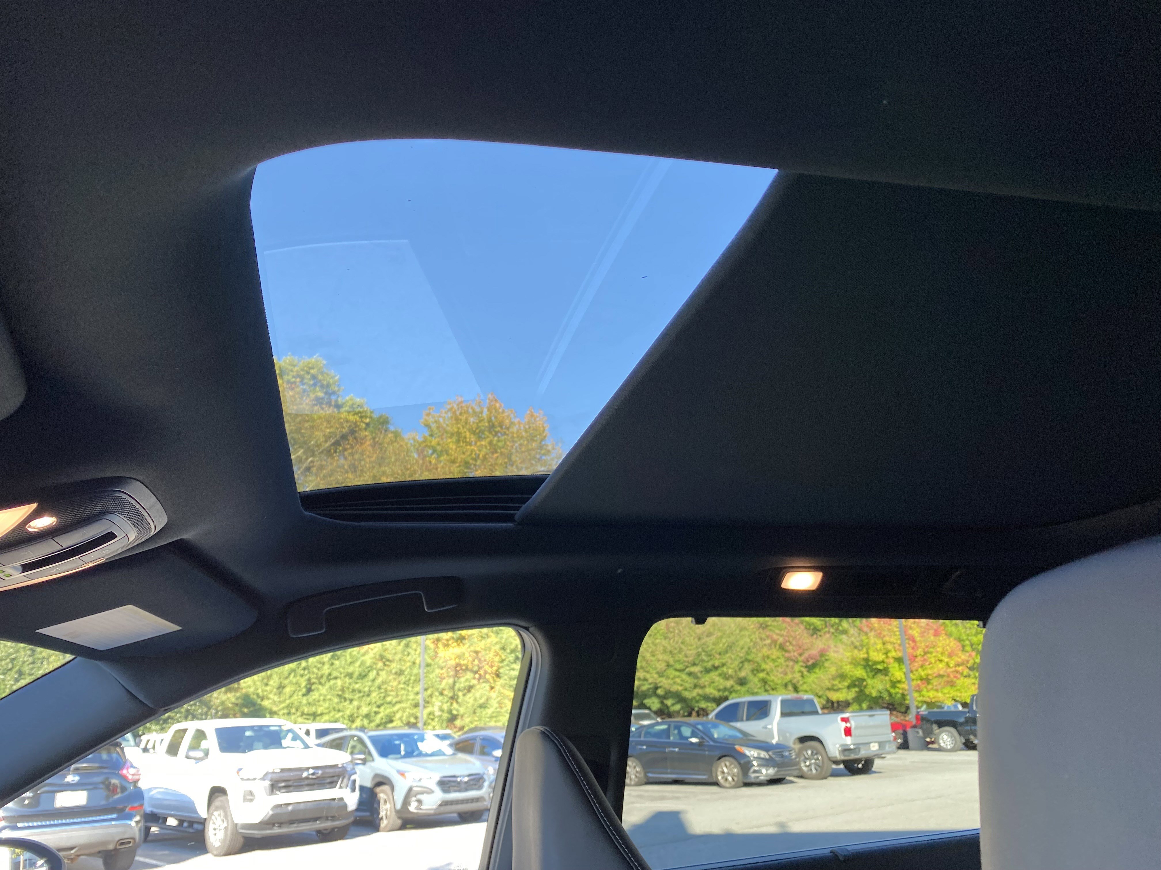 Used 2025 INFINITI QX60 Luxe w/ Black Edition image 29