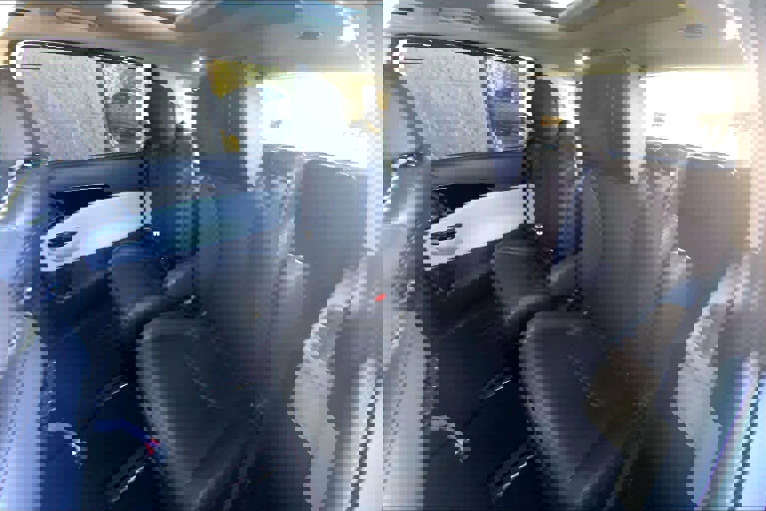 Used 2022 Kia Carnival SX Prestige image 20