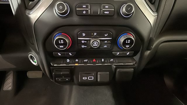 Used 2021 Chevrolet Silverado 1500 LT AWD/4WD image 22