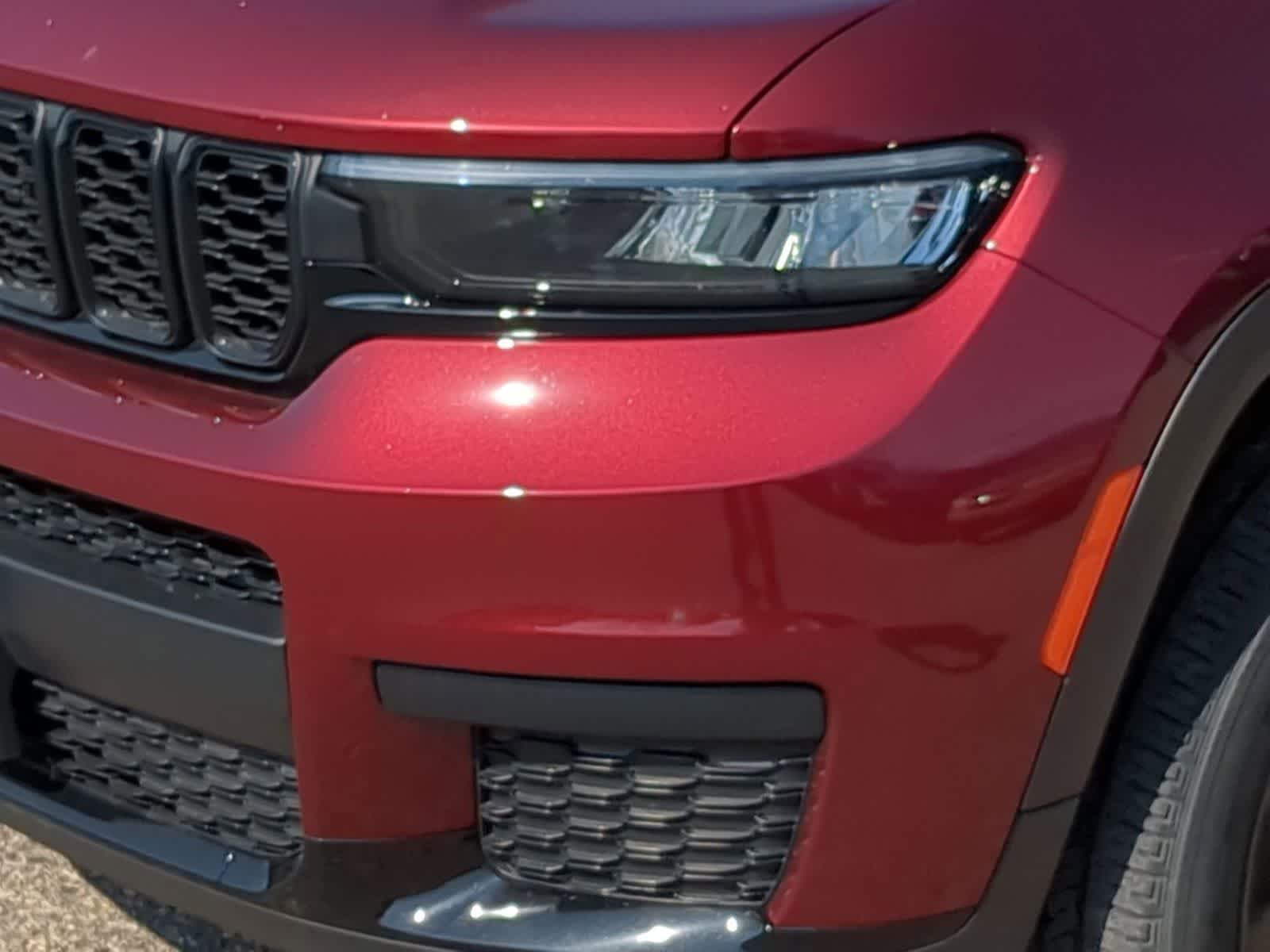 Certified 2023 Jeep Grand Cherokee L Laredo AWD/4WD image 11