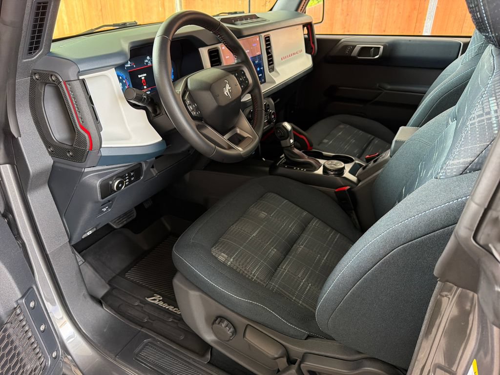 Used 2025 Ford Bronco Heritage Edition AWD/4WD image 2