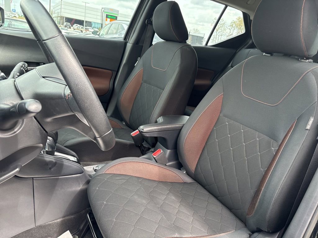 Used 2020 Nissan Kicks SR w/ Exterior Package image 11