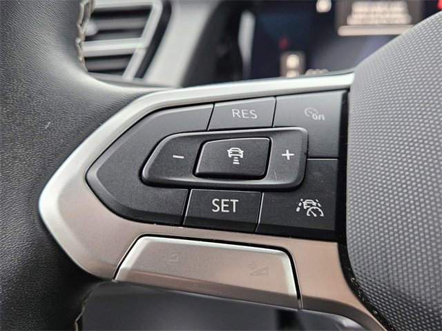 Certified 2025 Volkswagen Atlas Cross Sport SE image 25