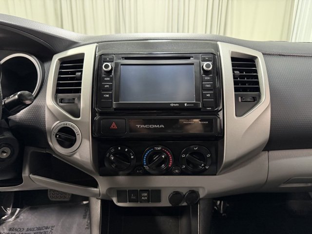 Used 2015 Toyota Tacoma 4x4 Access Cab V6 w/ TRD Off-Road Package image 12