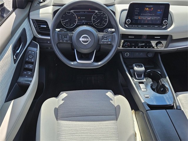 Used 2023 Nissan Rogue SV image 7